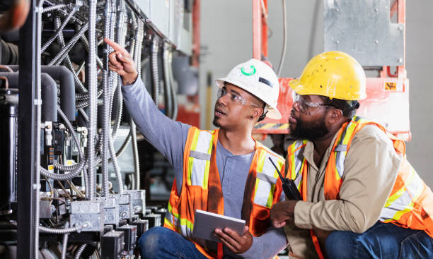 Best Affordable Emergency Electrician  in Bigfoot, TX
